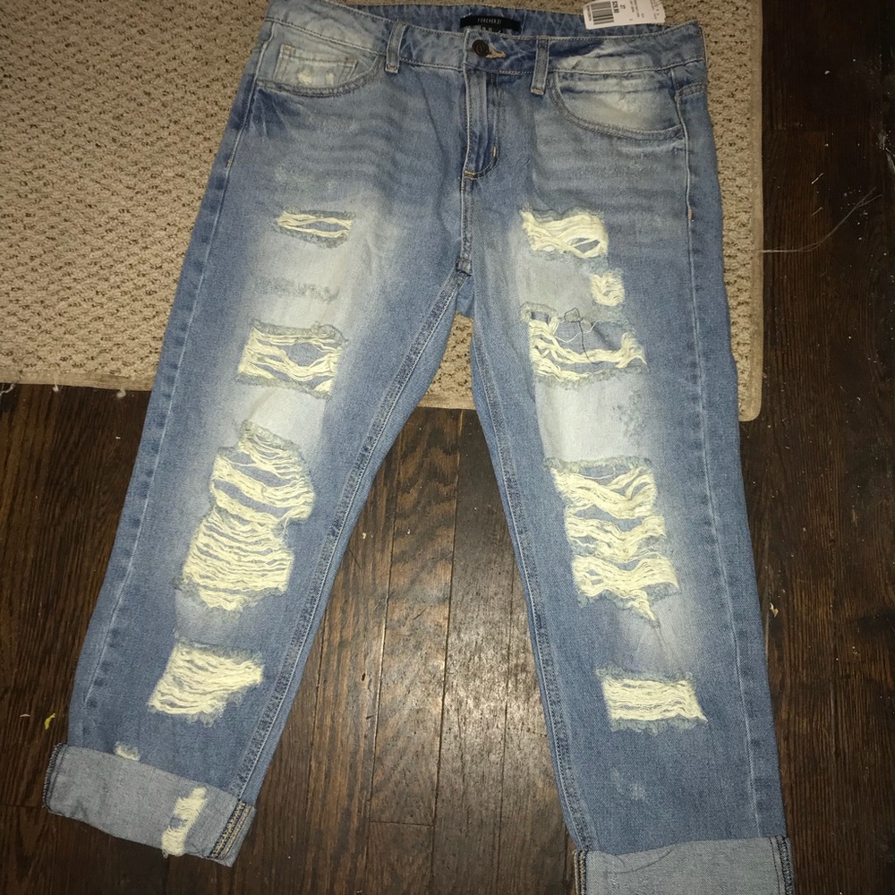 Nwt forever 21 capris size 27